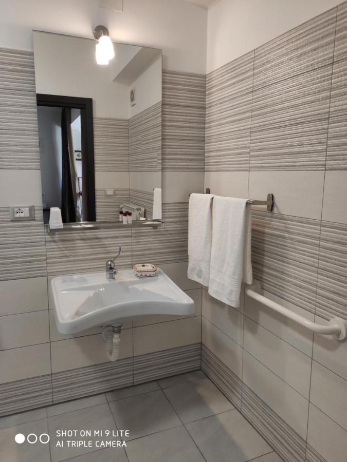 Bed and Breakfast Il Labirinto Сульмона Экстерьер фото